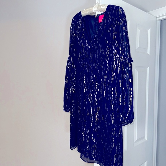 Look like a diva on wearing Lilly Pulitzer Cleme Long Sleeve Resort Dress. - Picture 4 of 6